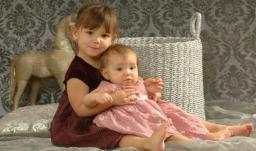 姓梁五行缺木女孩名字大全(高分周易)