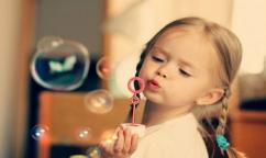 姓谢五行带金女孩名字大全(涵养顺口)